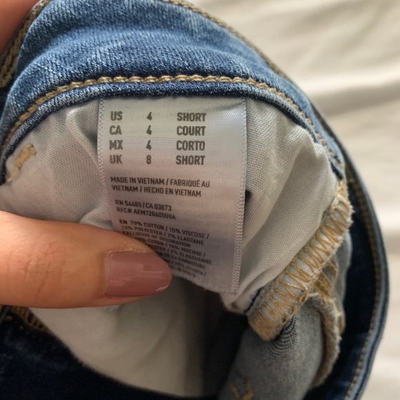 MEDIUM WASH AE HIGH RISE JEANS - Picture 3 of 3